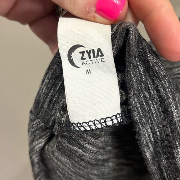 Zyia | Front Tie Tank | Size Medium - Picture 3 of 3